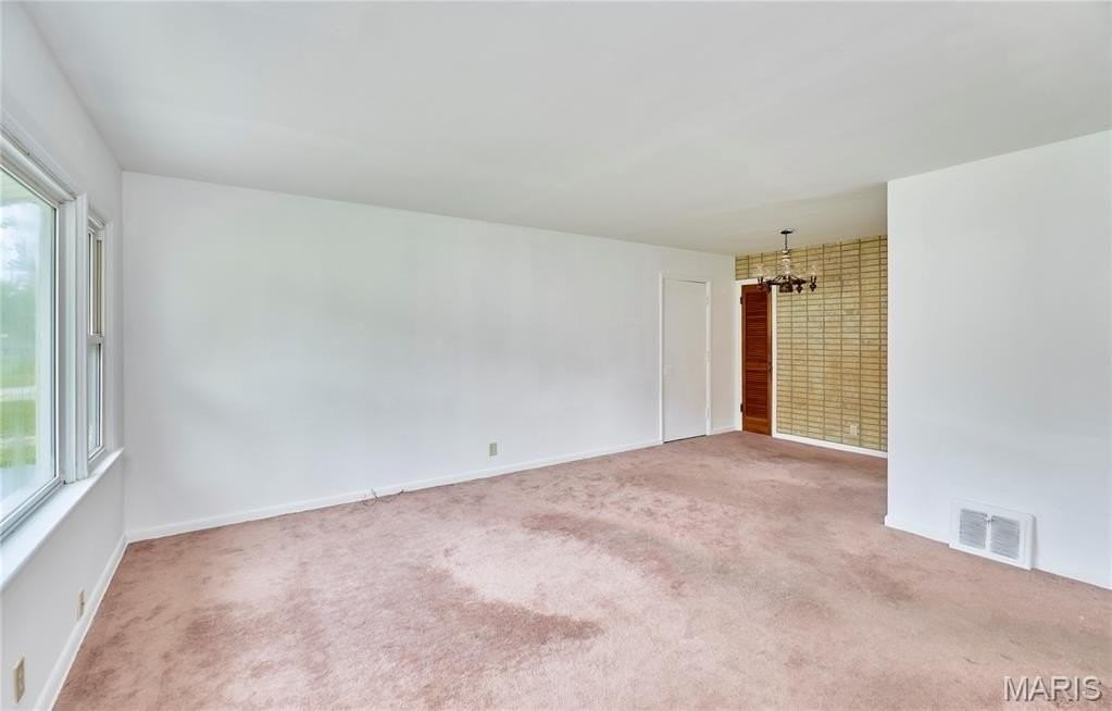 228 Newton Pl - Photo 5 of 20