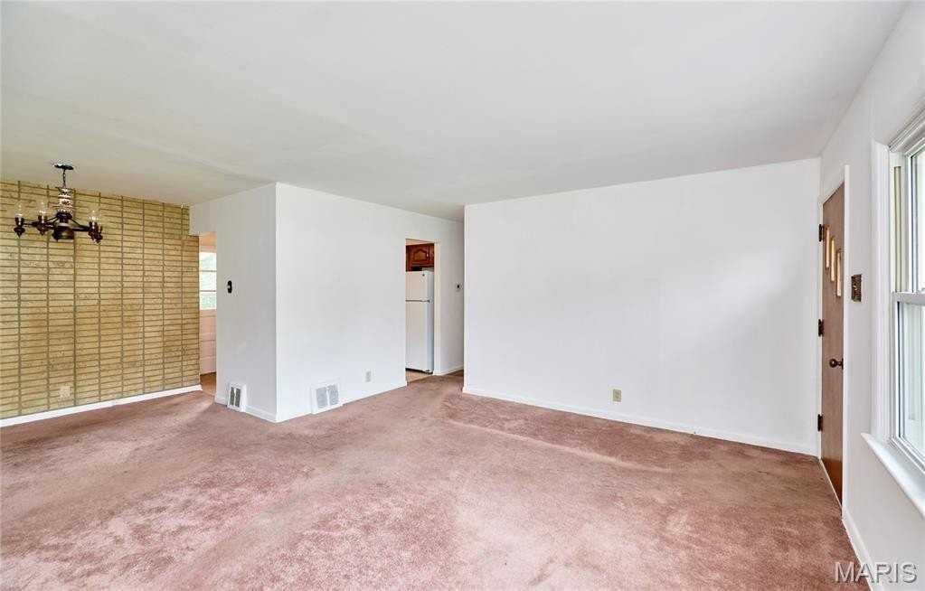 228 Newton Pl - Photo 6 of 20