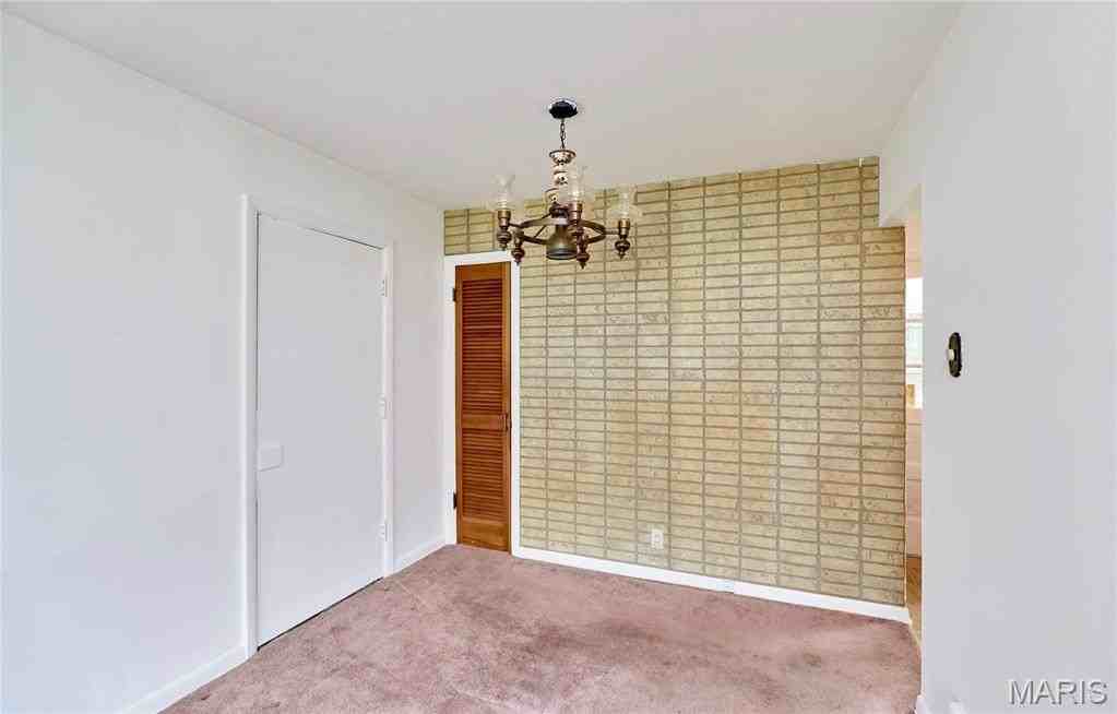 228 Newton Pl - Photo 7 of 20