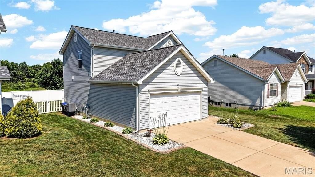 330 Wabash Woods Way - Photo 3 of 33