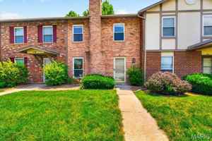 featured image of 61 Park Dr #C