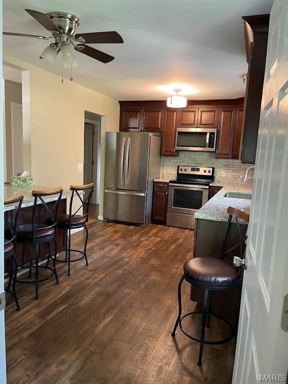 18511 Wild Horse Creek Rd - Photo 3 of 8