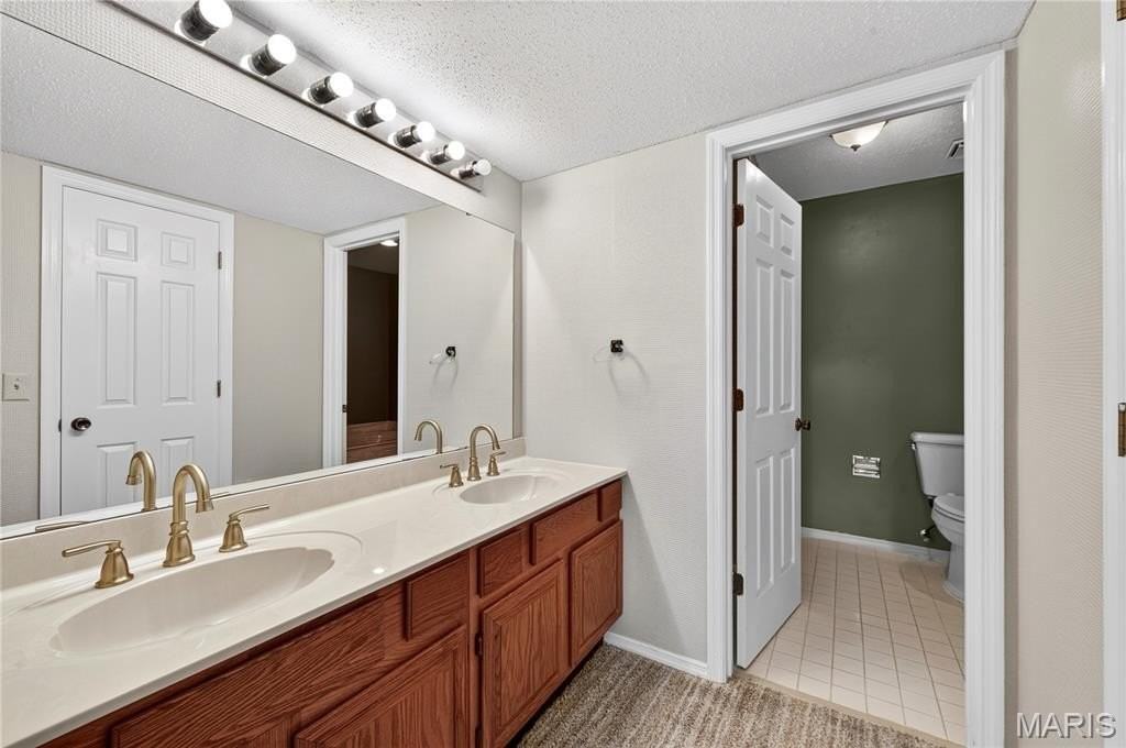 1010 Thoreau Ct #302 - Photo 7 of 28