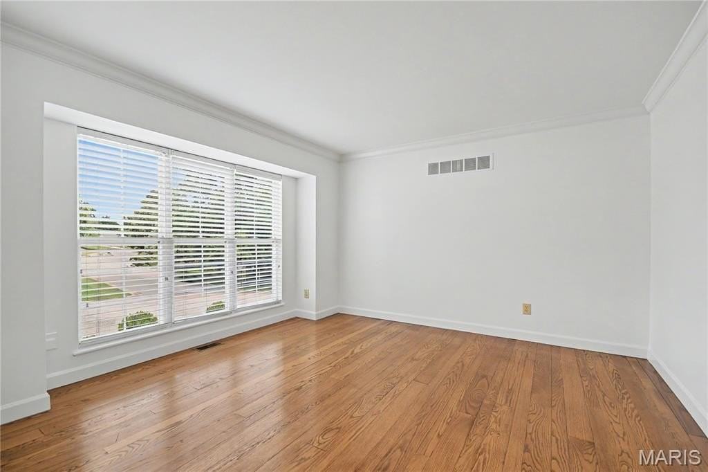 102 Lexington Ln - Photo 4 of 30