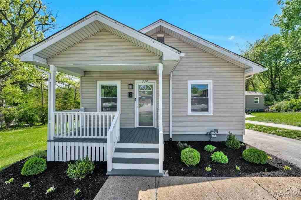 330 Chambers Rd - Photo 2 of 33
