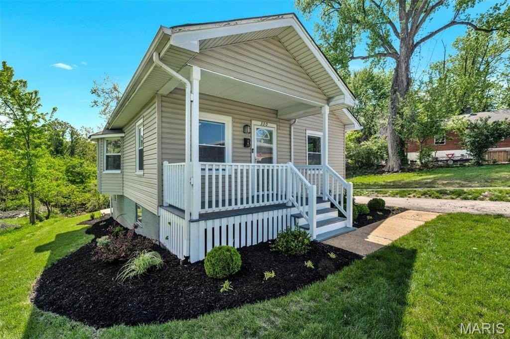330 Chambers Rd - Photo 3 of 33