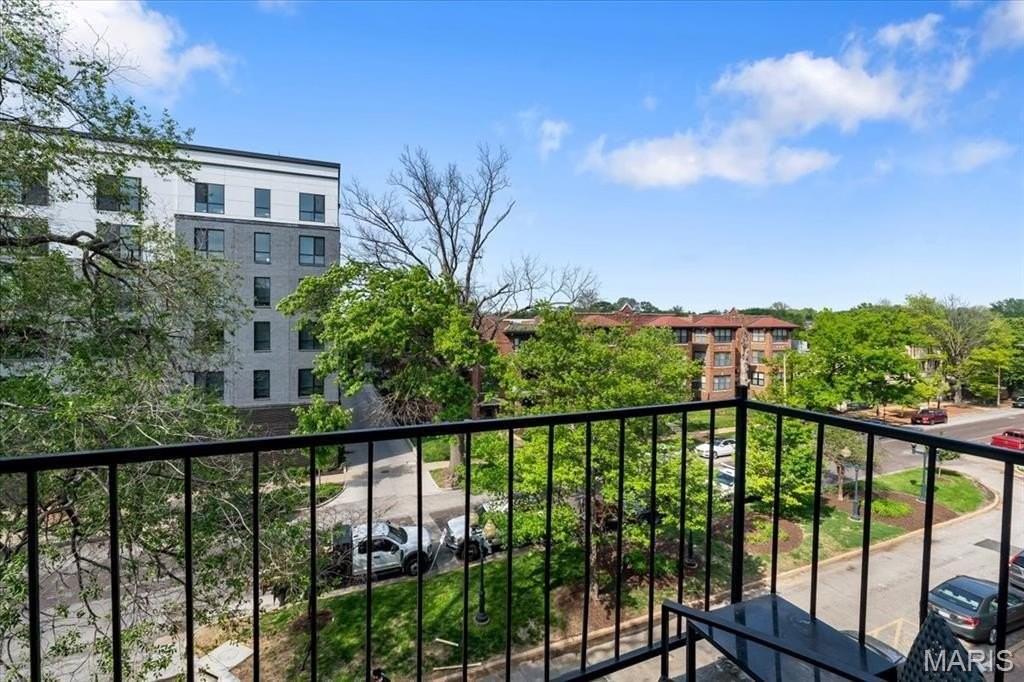 5630 Pershing Ave #40