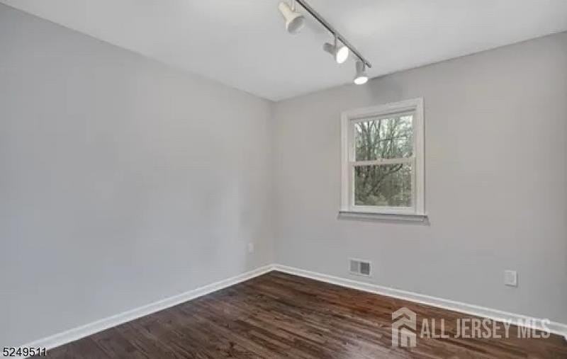10 Cedar St - Photo 7 of 13