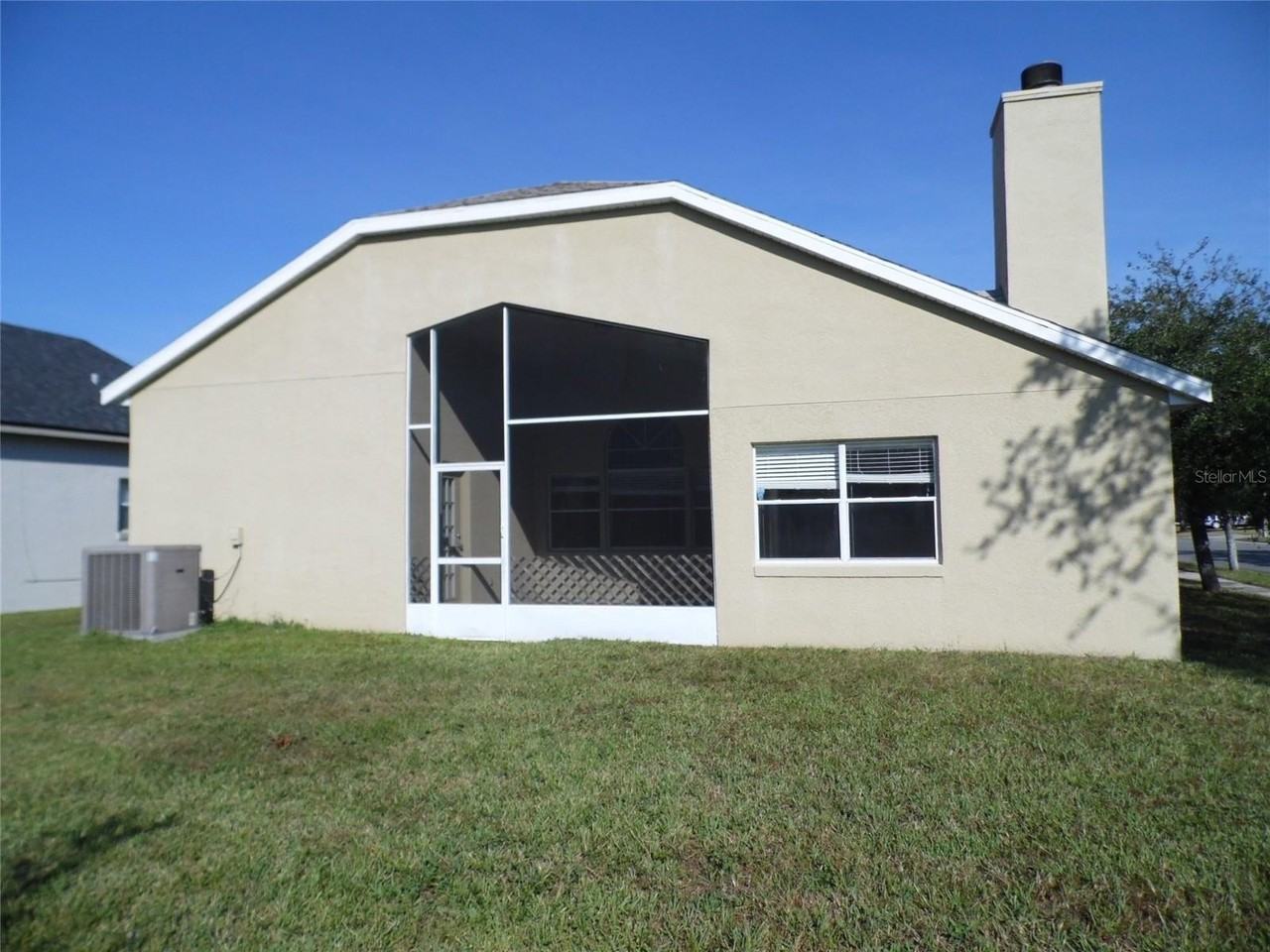 11020 Felton Ct - Photo 2 of 14