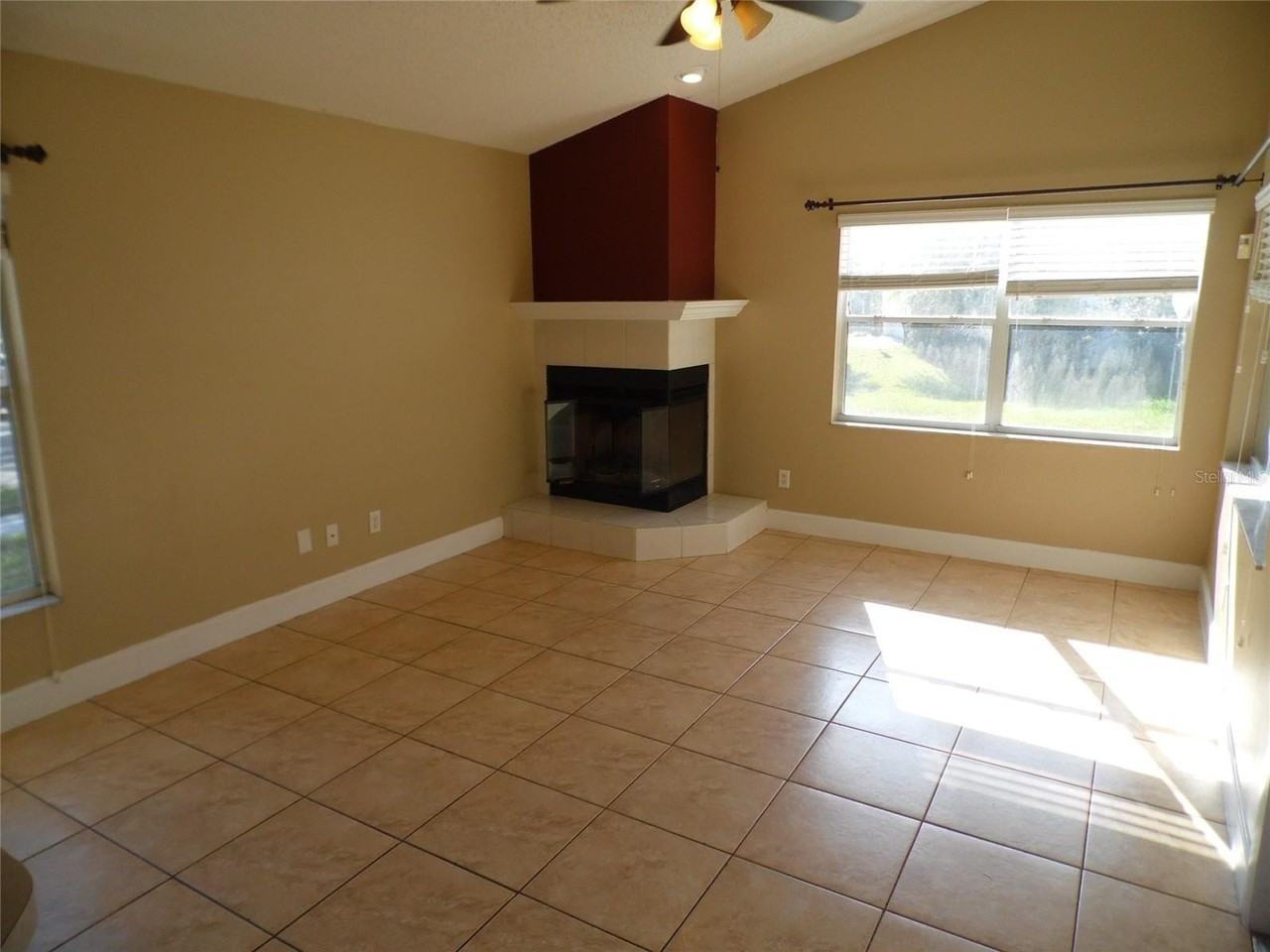11020 Felton Ct - Photo 4 of 14