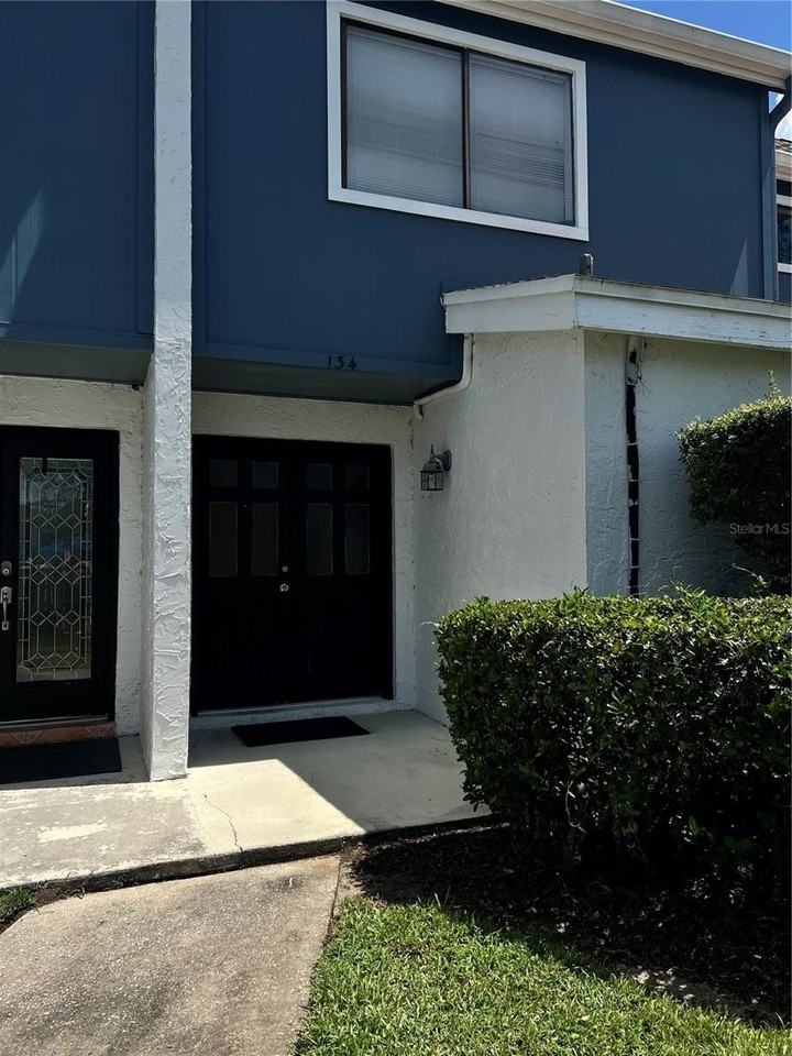 134 Lago Vista Blvd - Photo 3 of 39