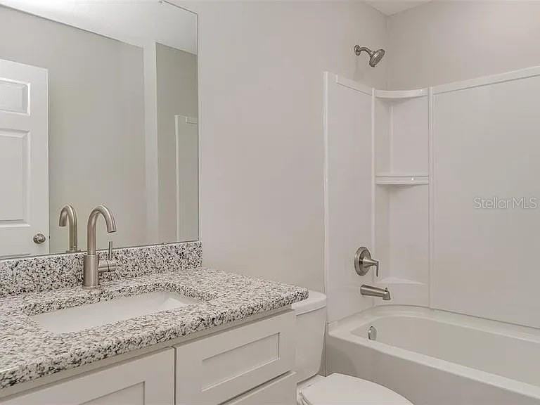 308 Avenue P Nw - Photo 6 of 10
