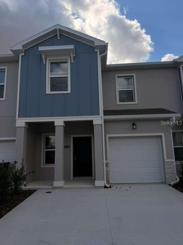 2728 Skyline Loop - Photo 2 of 25