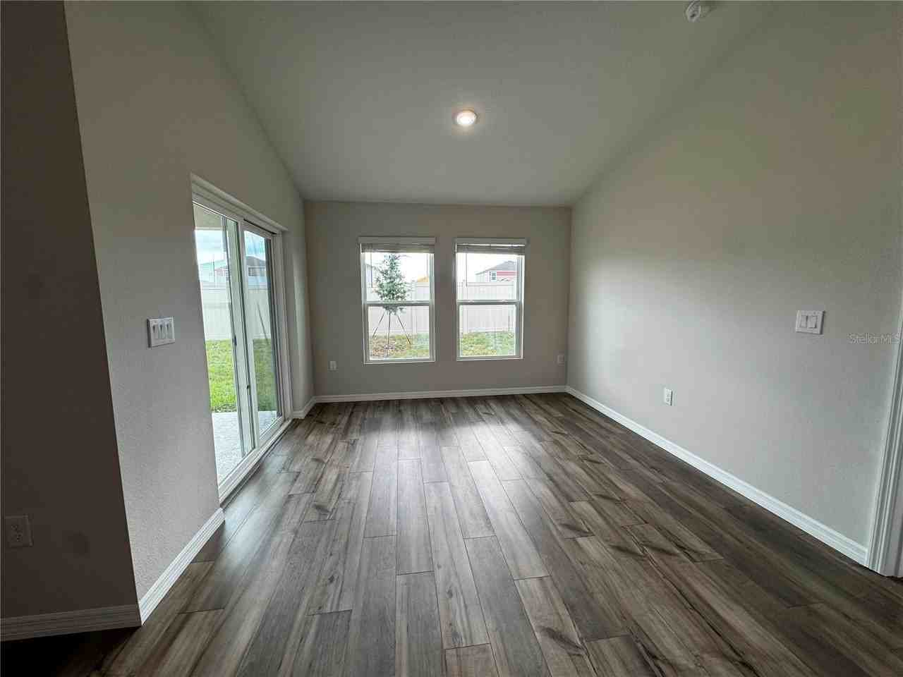 1338 Palmeroy Rd - Photo 6 of 32