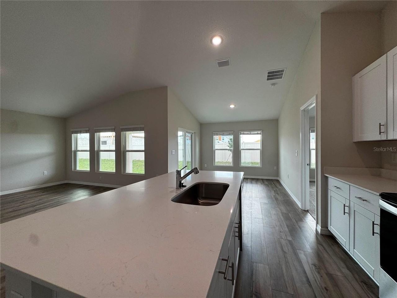 1338 Palmeroy Rd - Photo 7 of 32