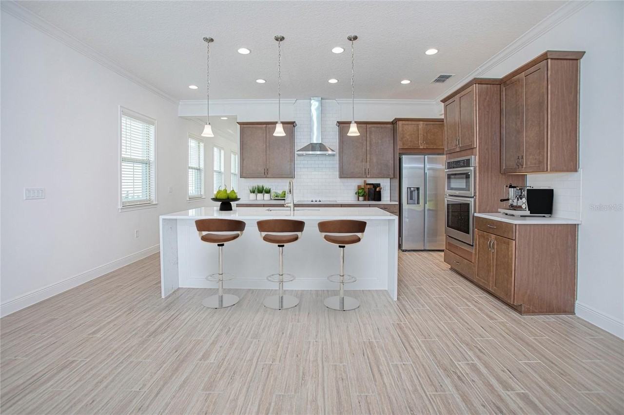 13300 Bromborough Dr - Photo 3 of 34