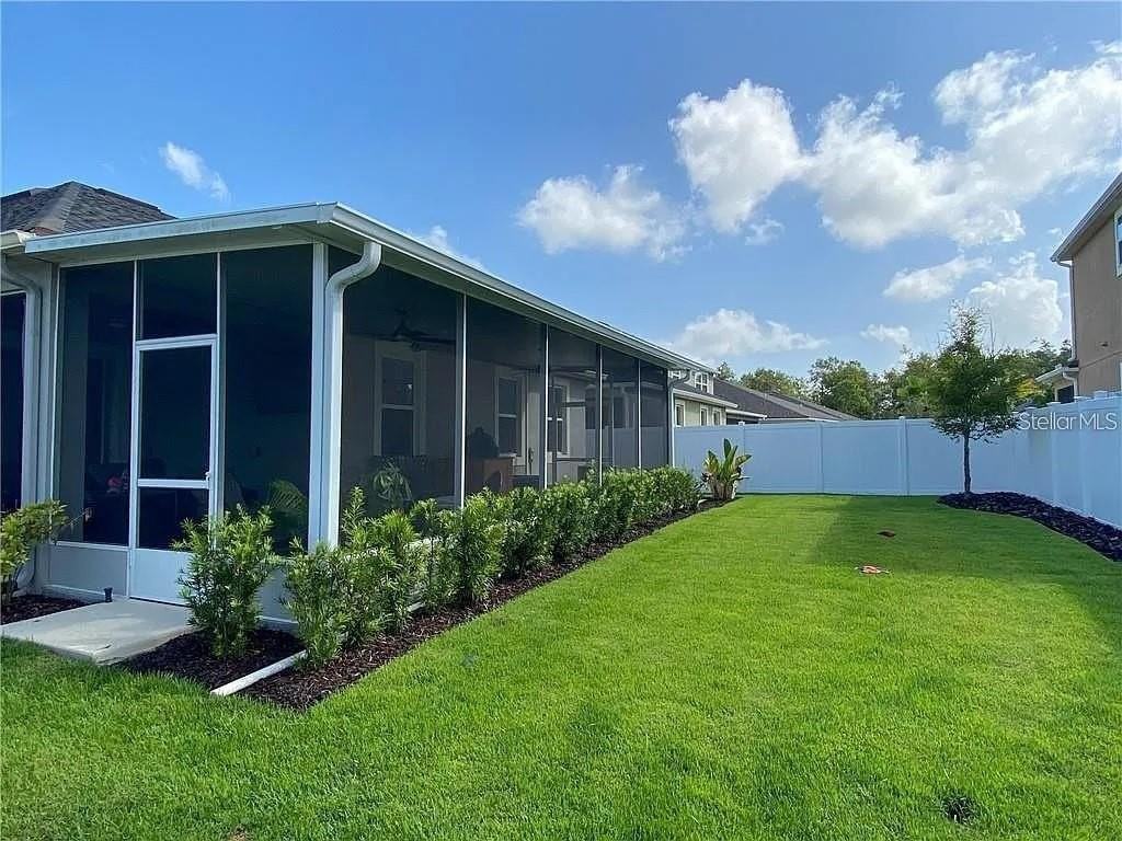 7902 Corkfield Ave - Photo 4 of 11