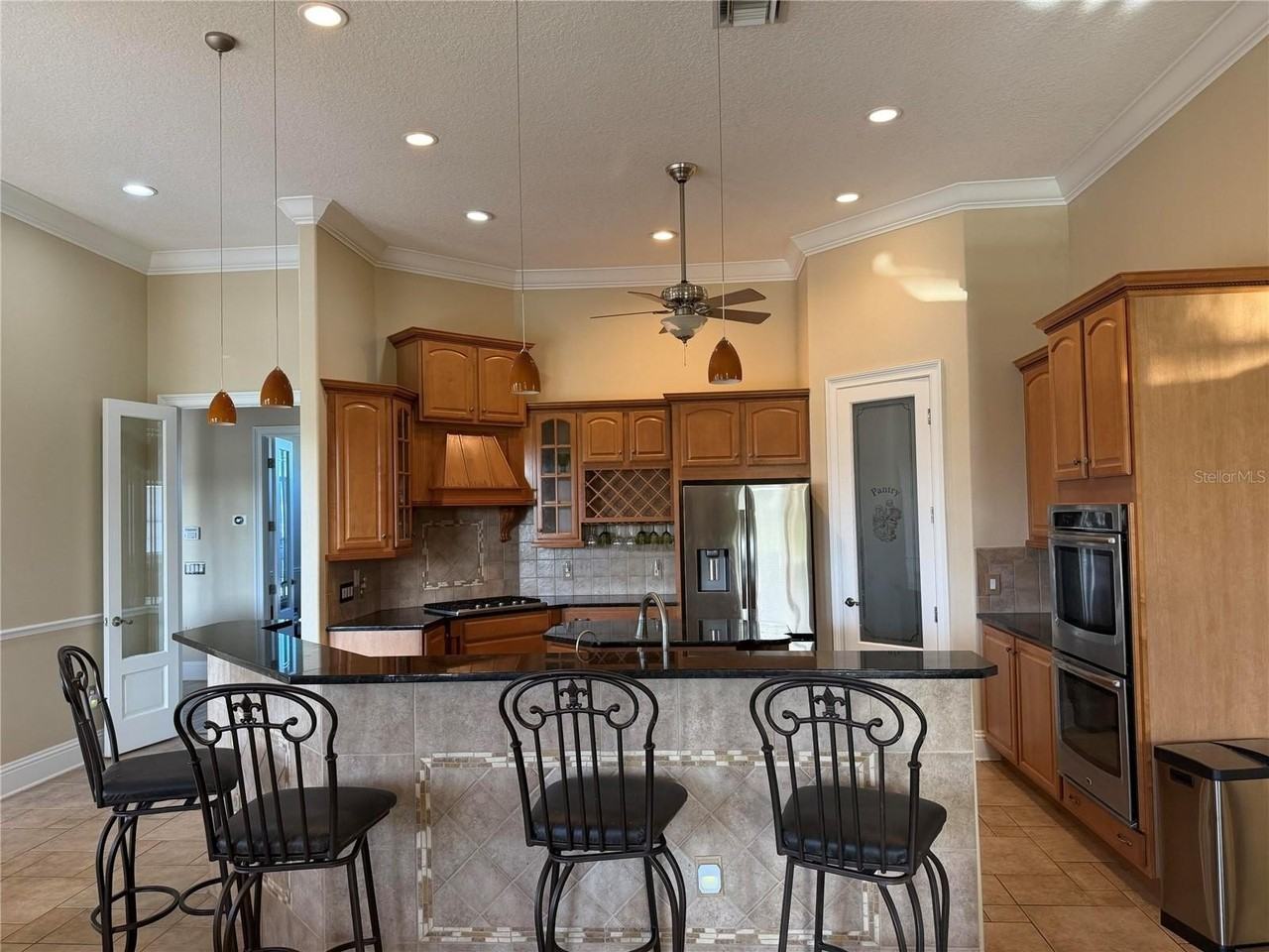 2120 Bunker View Ct - Photo 5 of 50