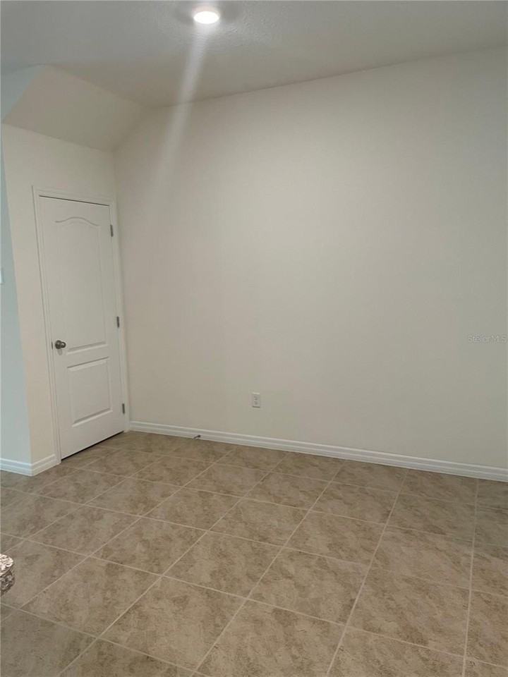 1249 Yellow Finch Dr - Photo 7 of 15