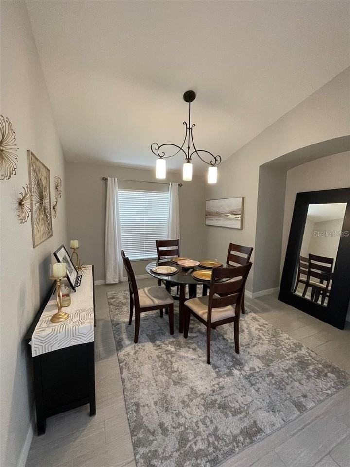 15142 Masthead Landing Cir - Photo 2 of 11