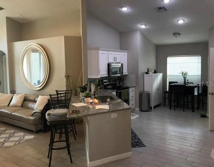 15142 Masthead Landing Cir - Photo 3 of 11