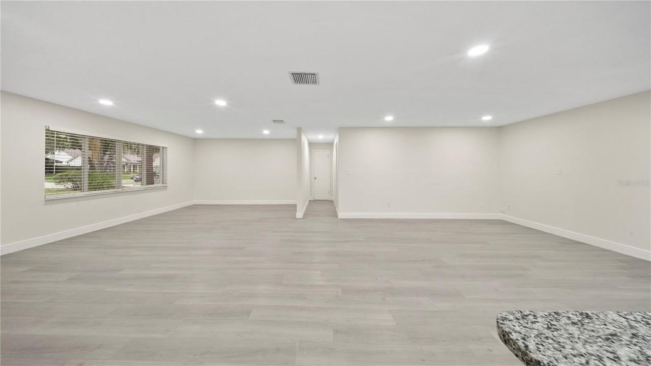 2662 Derbyshire Rd - Photo 5 of 21