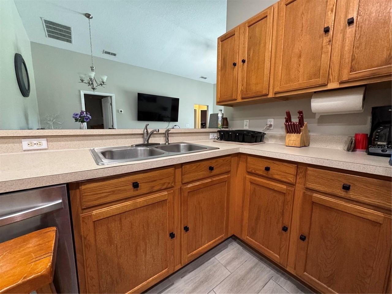 1126 Sandy Ridge Dr - Photo 3 of 18