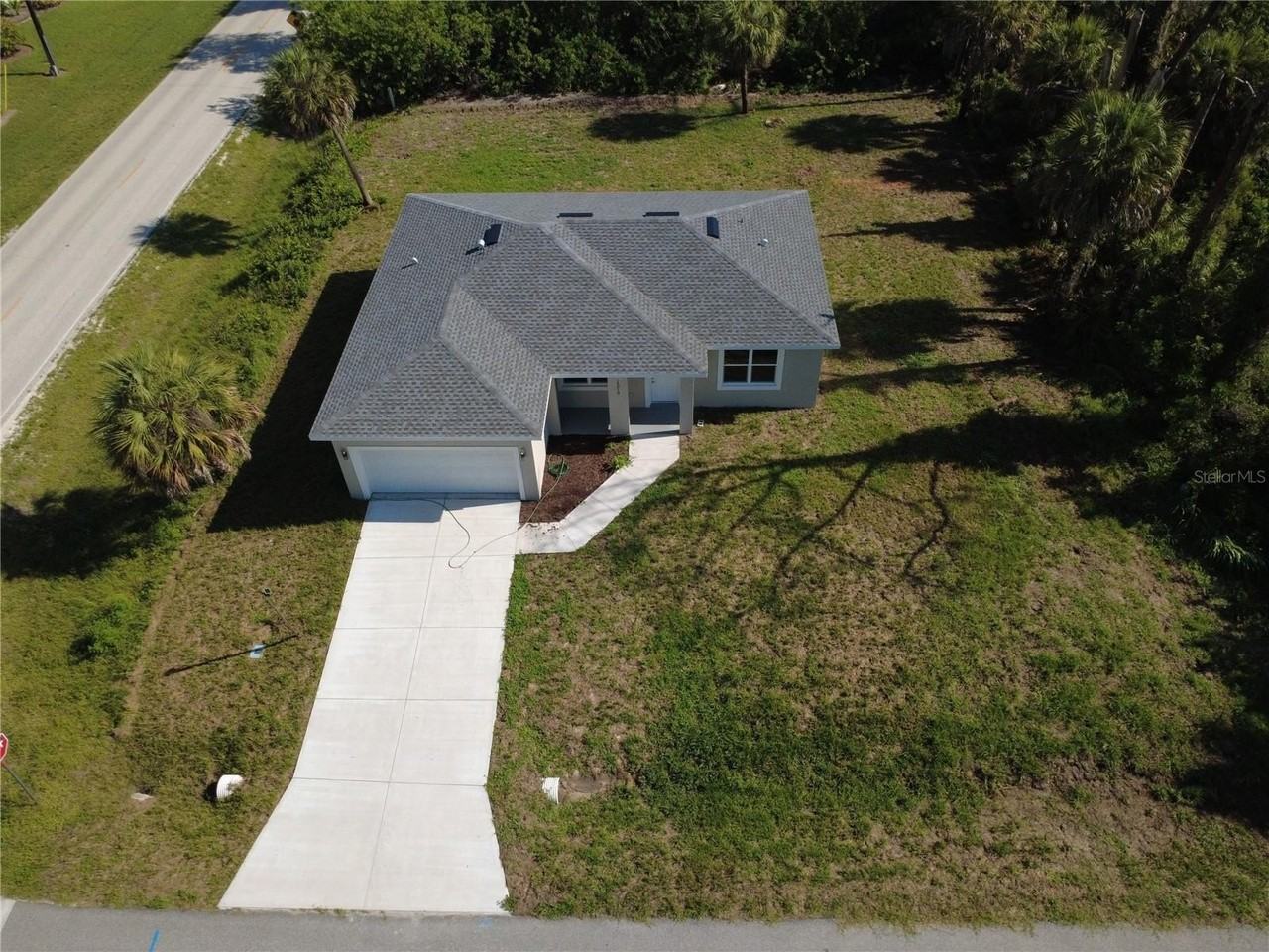15010 Community Ave - Photo 4 of 24