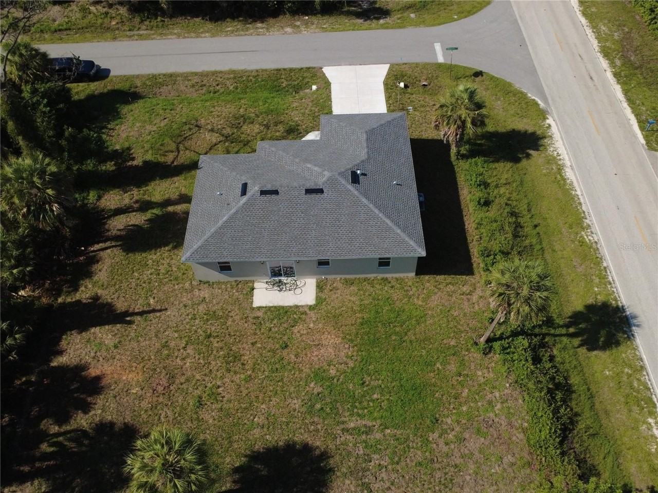 15010 Community Ave - Photo 7 of 24