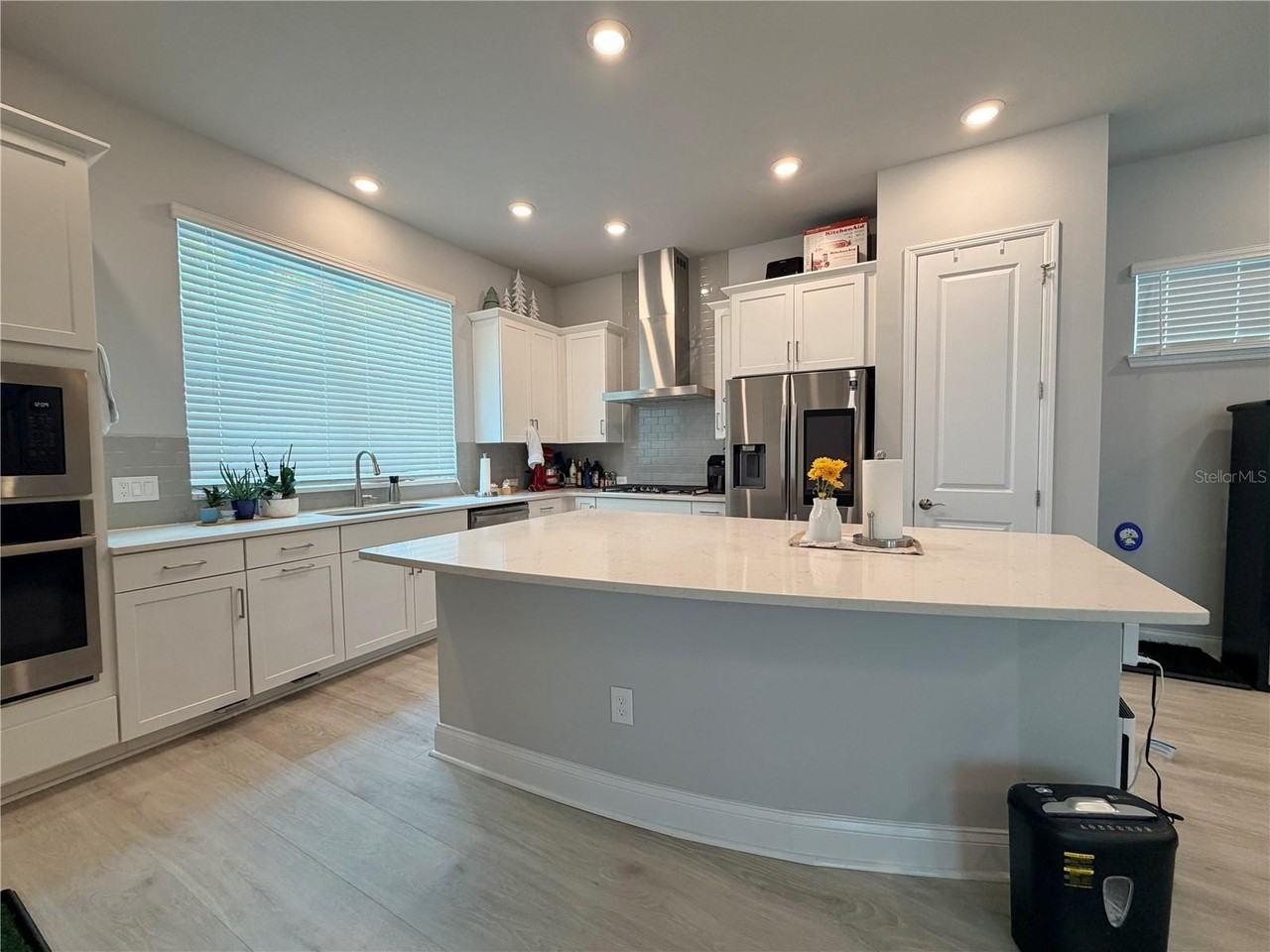660 Rosewood Way - Photo 6 of 25