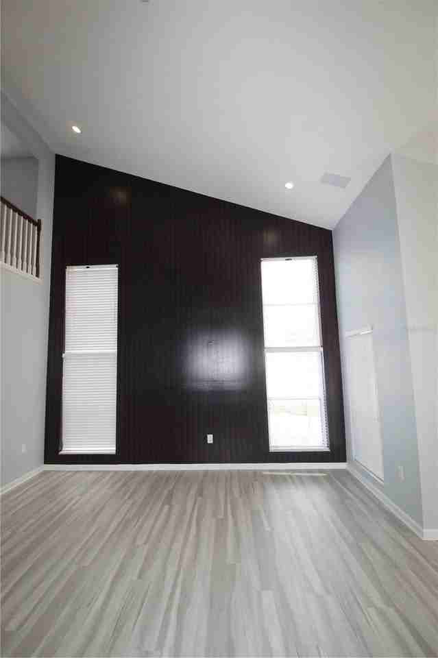 6031 Bay Valley Ct - Photo 7 of 23