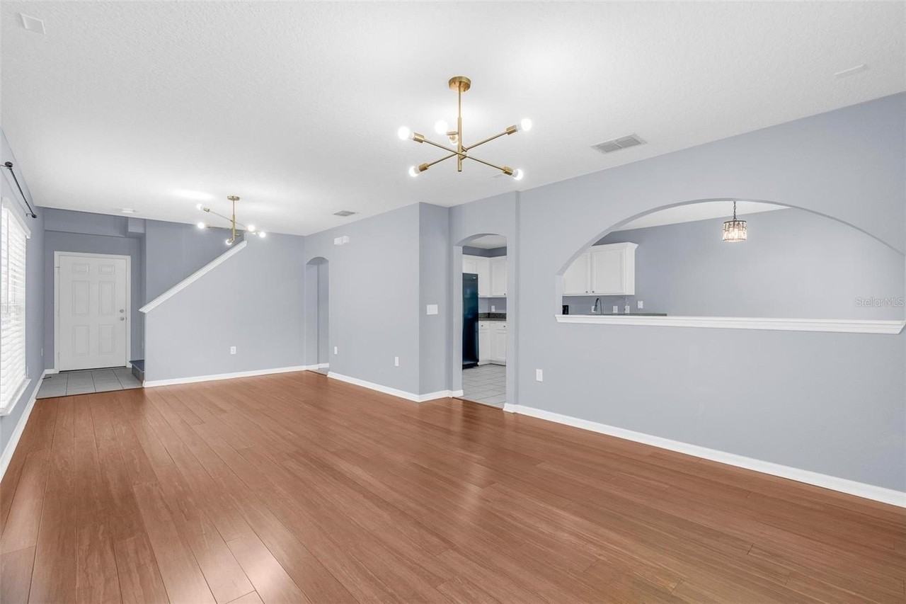 1944 Portcastle Cir - Photo 4 of 25