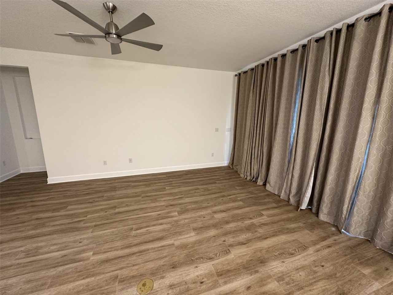 1355 Zeek Ridge St - Photo 6 of 24