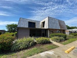 featured image of 2949 Poplar Ave
