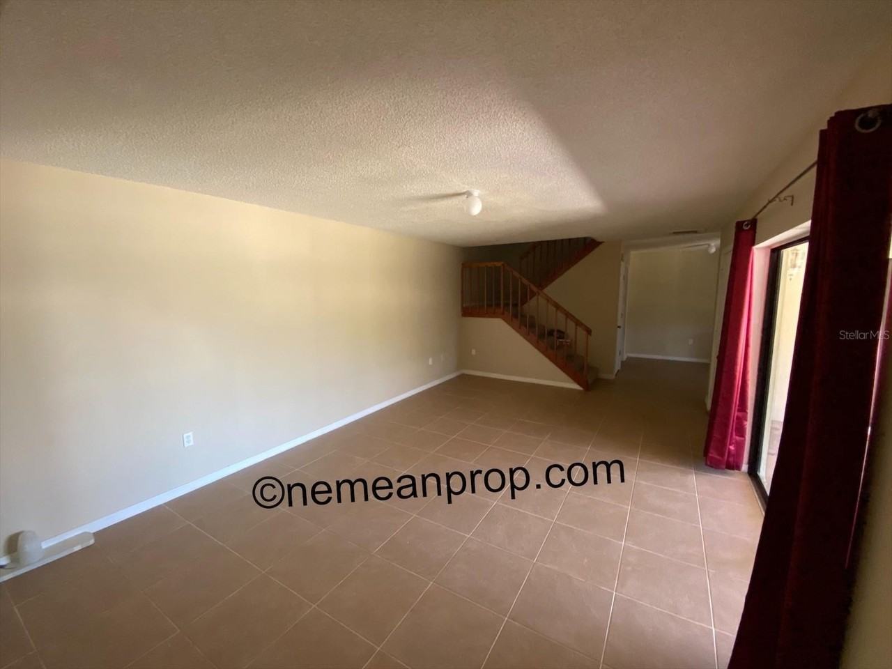2949 Poplar Ave - Photo 4 of 22