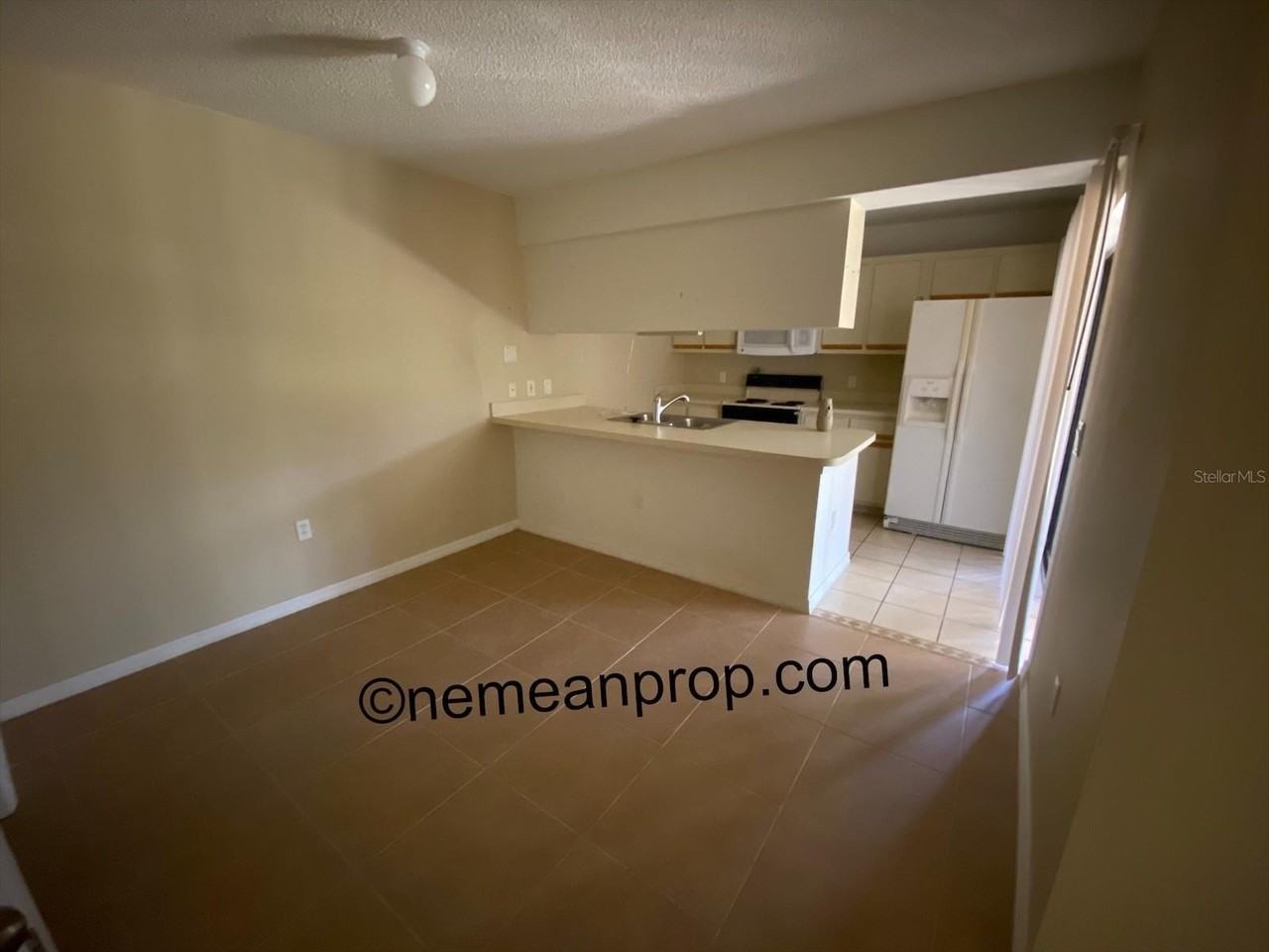 2949 Poplar Ave - Photo 5 of 22
