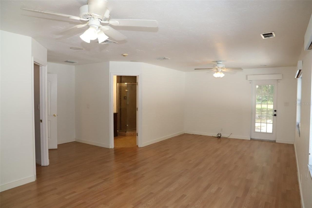 2810 61st St - Photo 5 of 10