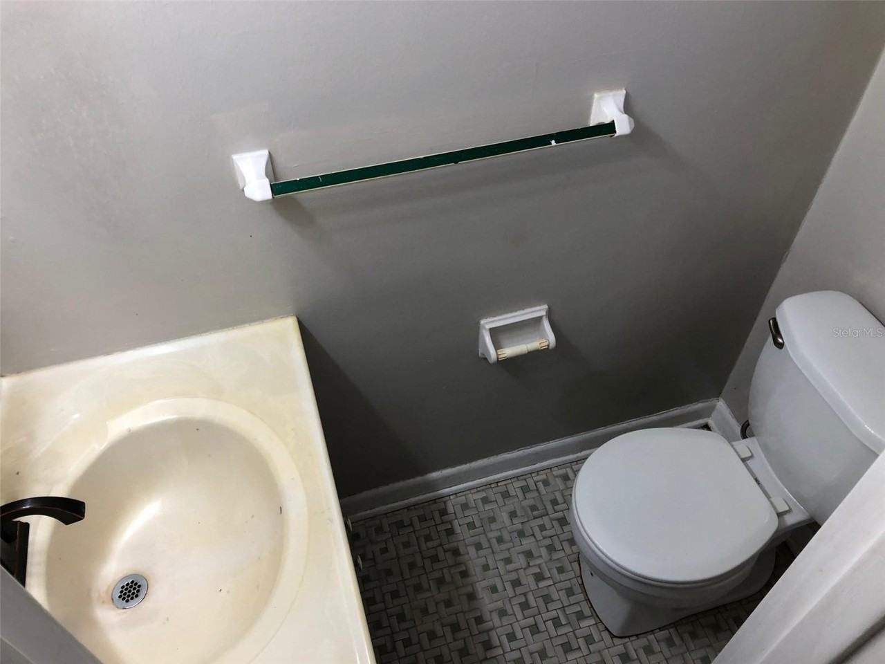 304 Nw 36th St - Photo 2 of 11