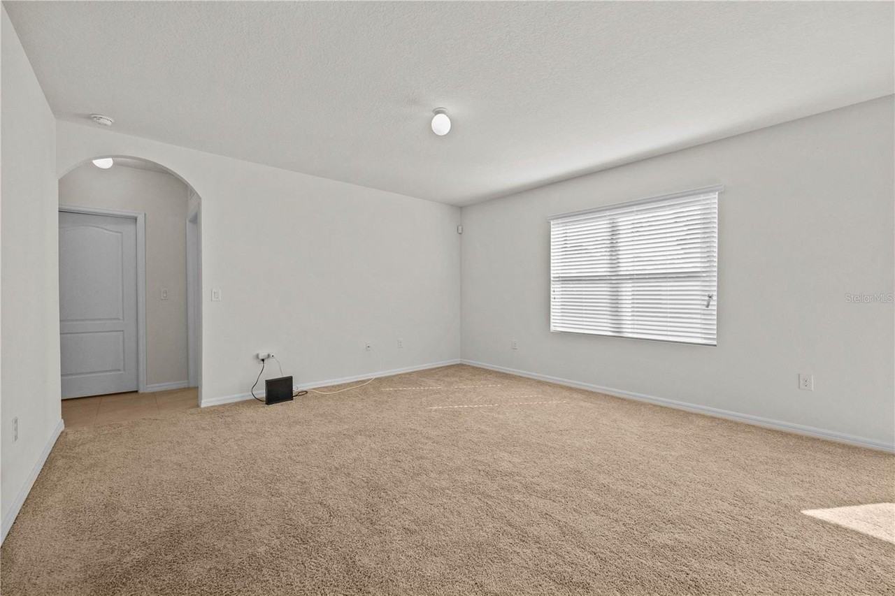 817 Sheen Cir - Photo 7 of 27