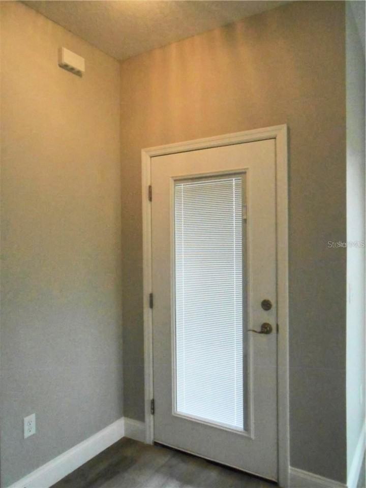 20635 Majestic St - Photo 2 of 25