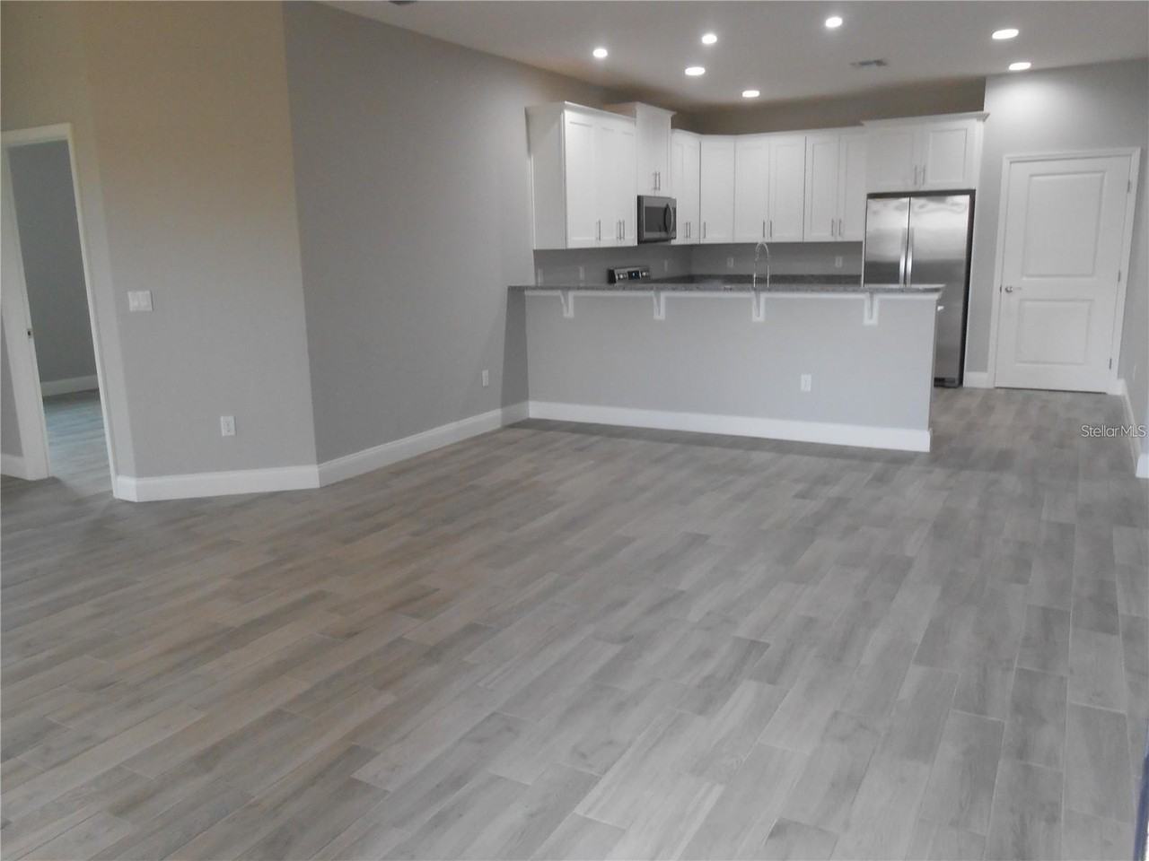 20635 Majestic St - Photo 5 of 25