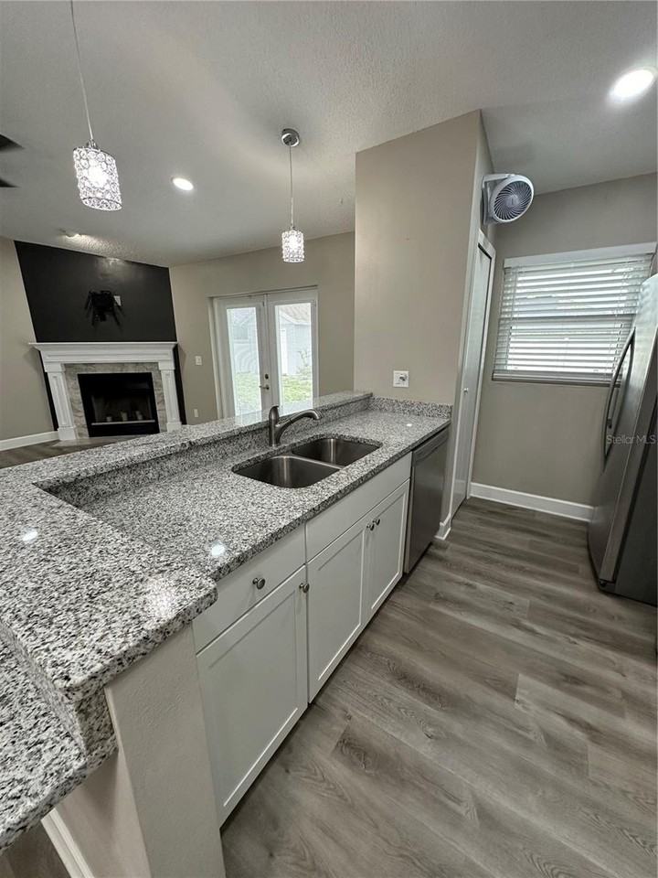 1229 Allendale Dr - Photo 4 of 50