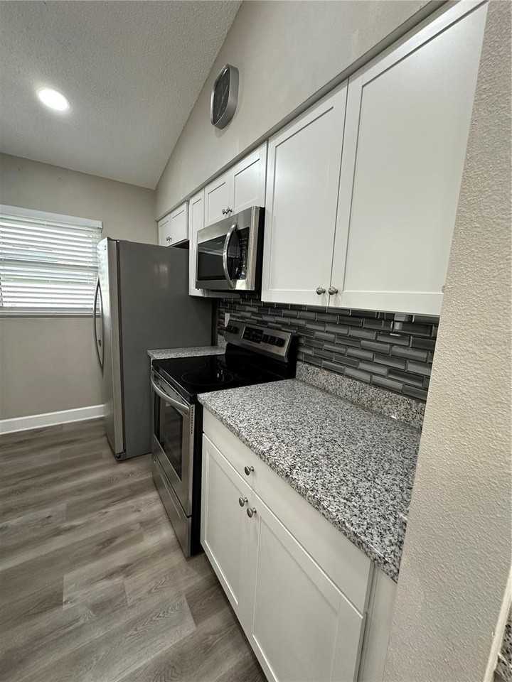 1229 Allendale Dr - Photo 5 of 50