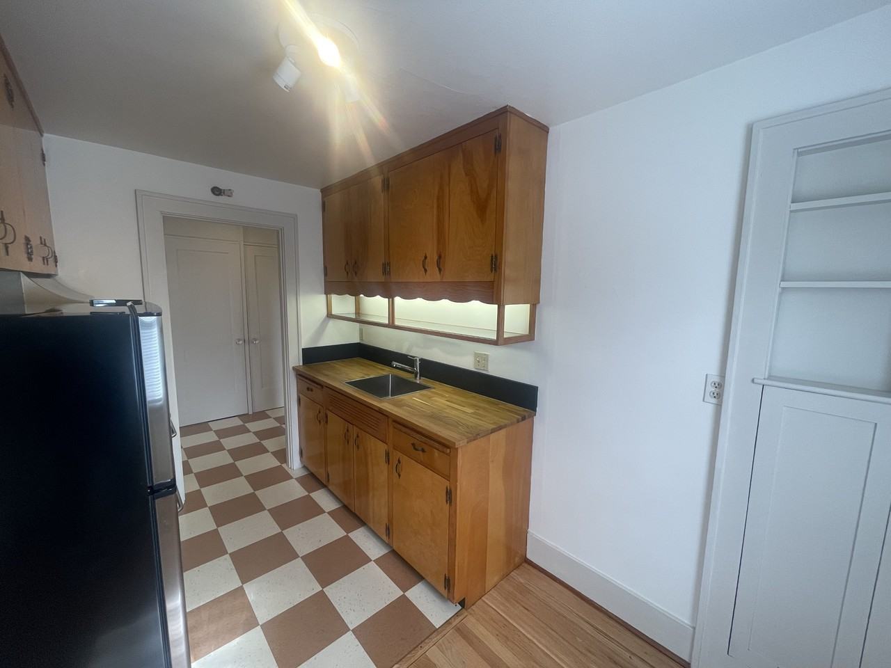 934 Ne 5th Ave #2 - Photo 6 of 10