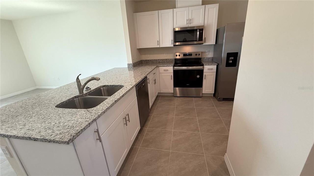 2114 Gentle Rain Dr - Photo 5 of 31
