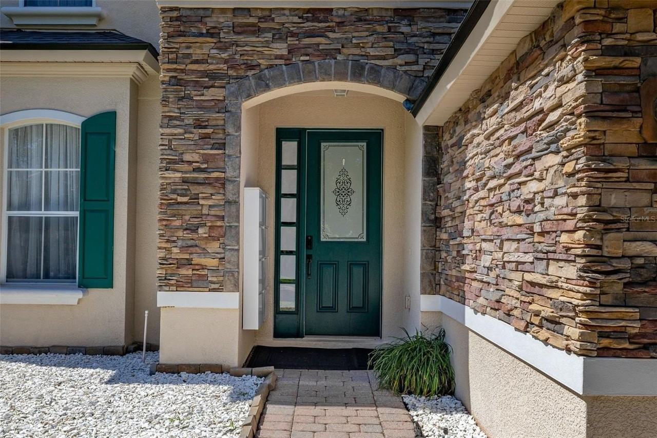 13247 Hatherton Cir - Photo 3 of 50