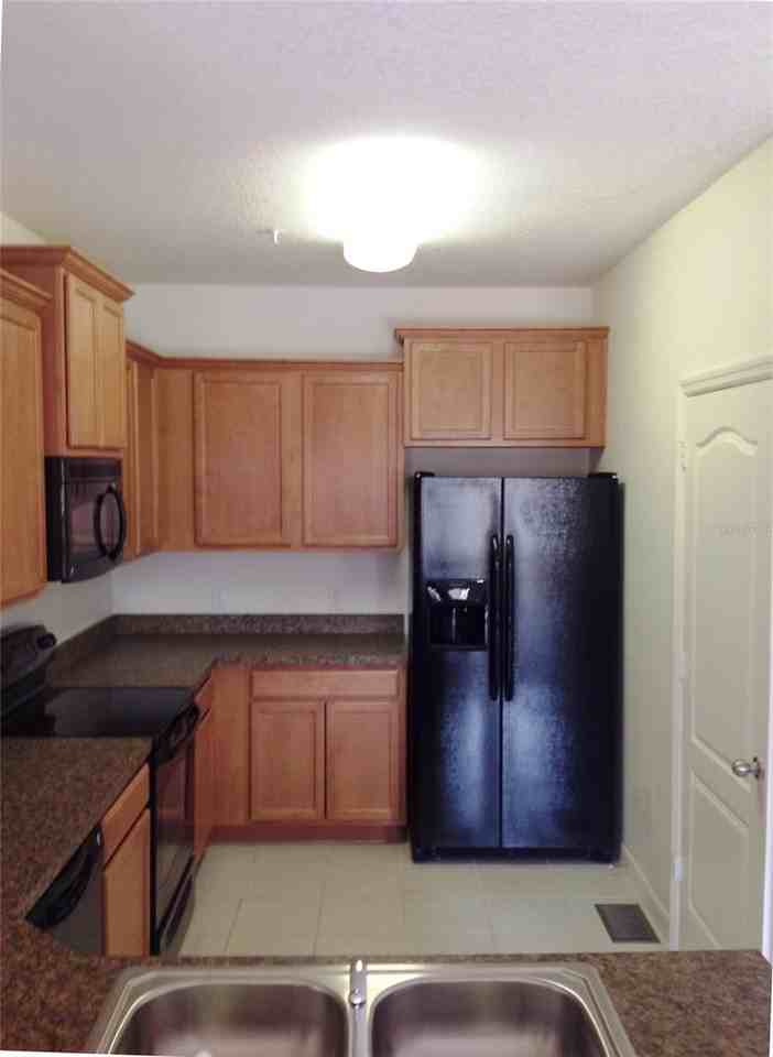 2300 Betsy Ross Ln - Photo 3 of 19