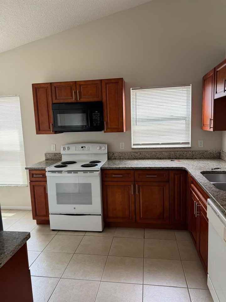 5272 Lonesome Dove Dr - Photo 7 of 10