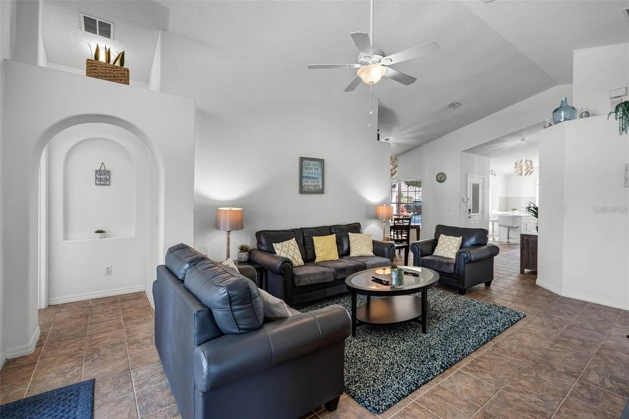 8065 Indian Creek Blvd - Photo 3 of 11