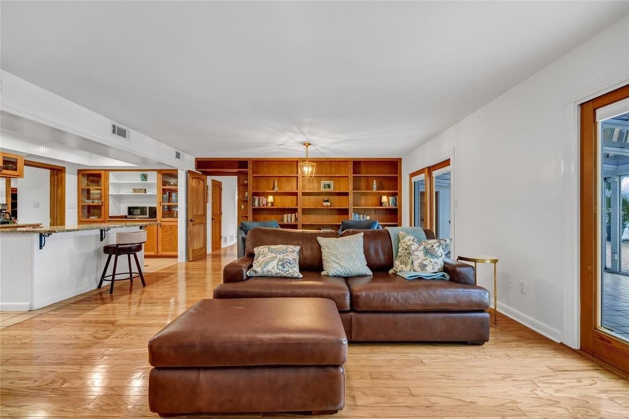 6659 Lake Cane Dr - Photo 4 of 50